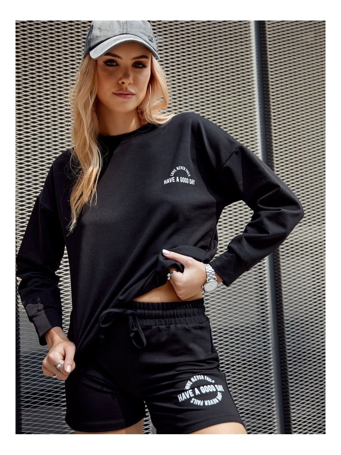 Damen-Sportset, Sweatshirt, Shorts, schwarz FI757 – Online-Shop – Boutique